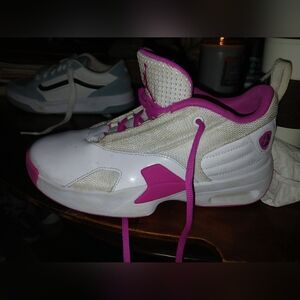 Nike Kids White and Pink Sneakers with Gold Accents